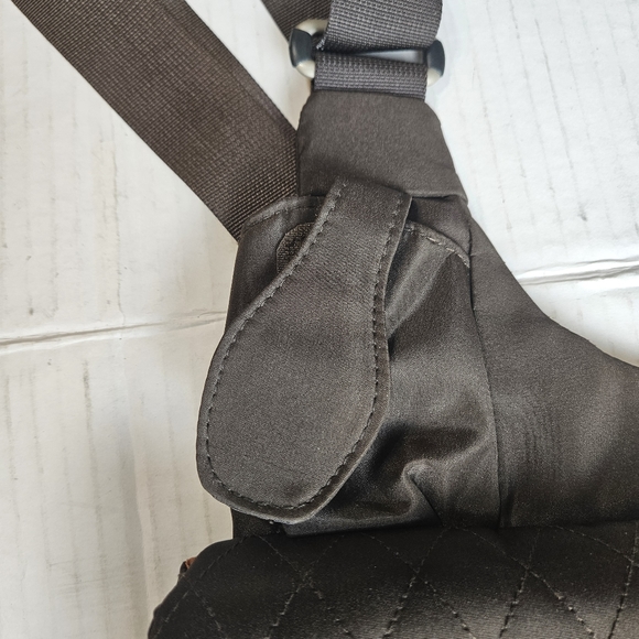 Travelon Quilted Microfiber Brown Shoulder Bag with accessories - Picture 4 of 13